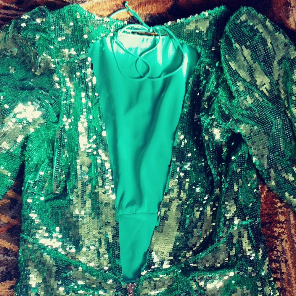 Beautiful sequin dress - Picture 8 of 11